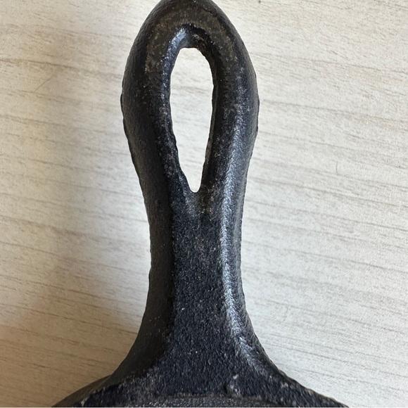 Vintage Mini Hand Painted Palm tree and sailboat 3D black Cast Iron Frying Pan - Picture 11 of 11